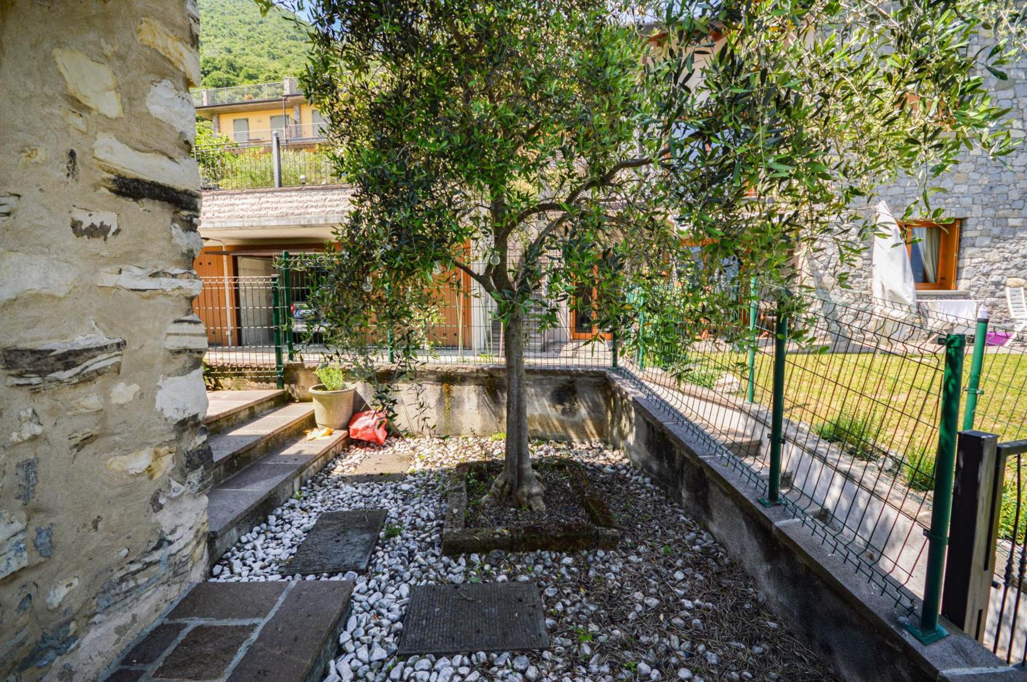 Lago Di Iseo - Lake View House タヴェルノラ・ベルガマスカ エクステリア 写真